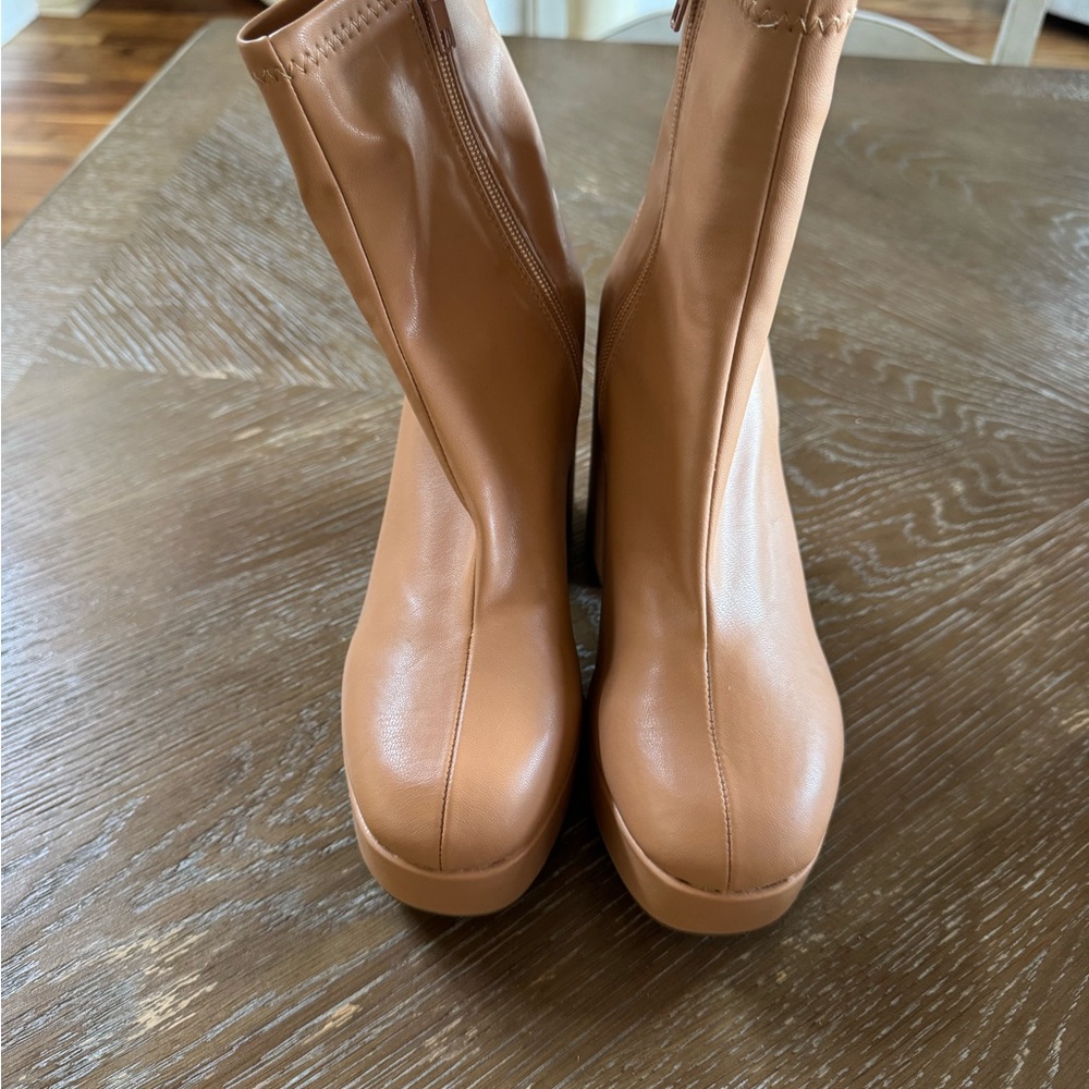 Soda Tan Platform Block Heel Boots – Retro 70s Style
